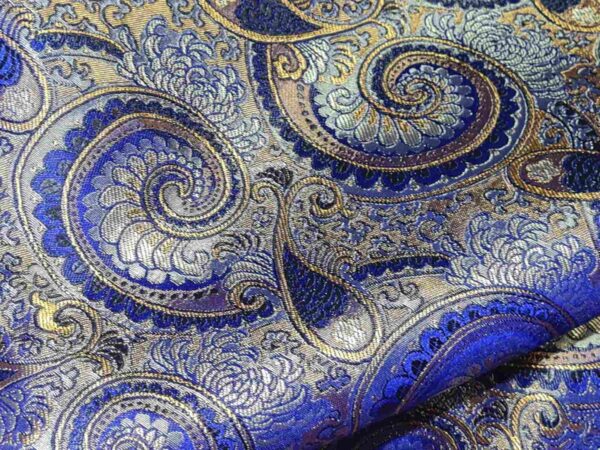Autumn-Winter 2021 fabric Gold yarn brocade cotton polyester/Italian Designer Paisley Design Wooven Jacquard